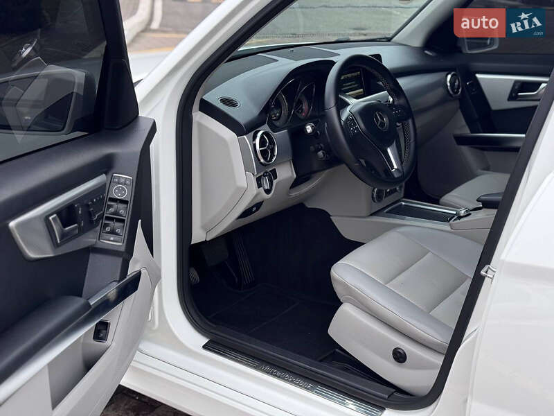 Позашляховик / Кросовер Mercedes-Benz GLK-Class 2014 в Києві