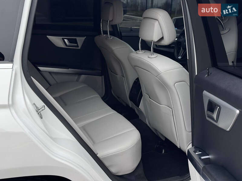 Позашляховик / Кросовер Mercedes-Benz GLK-Class 2014 в Києві