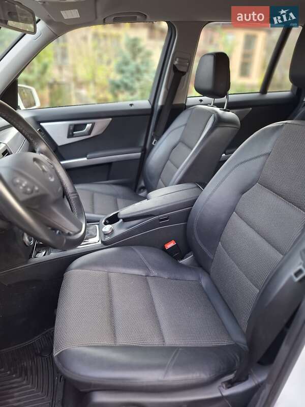 Внедорожник / Кроссовер Mercedes-Benz GLK-Class 2011 в Черкассах фото 9 Внедорожник / Кроссовер Mercedes-Benz GLK-Class 2011 в Черкассах