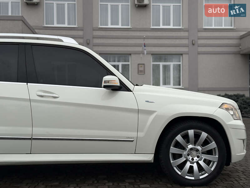 Внедорожник / Кроссовер Mercedes-Benz GLK-Class 2011 в Черновцах