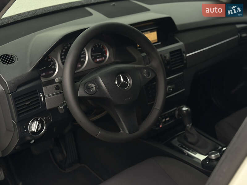 Внедорожник / Кроссовер Mercedes-Benz GLK-Class 2011 в Черновцах