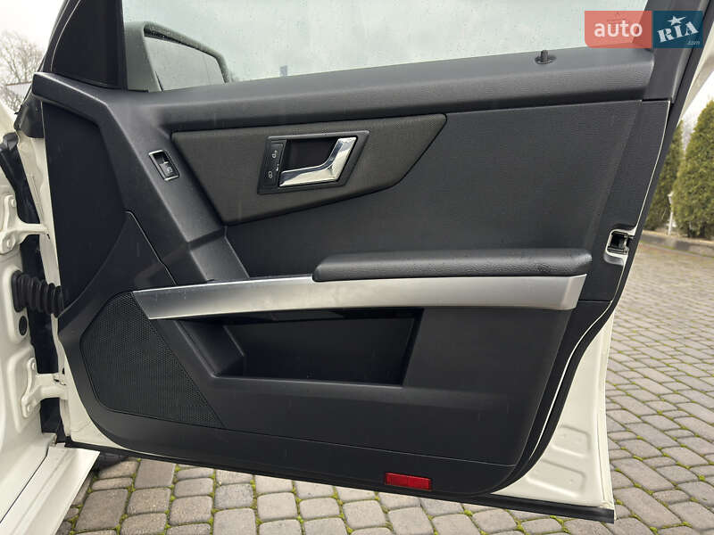 Внедорожник / Кроссовер Mercedes-Benz GLK-Class 2011 в Черновцах