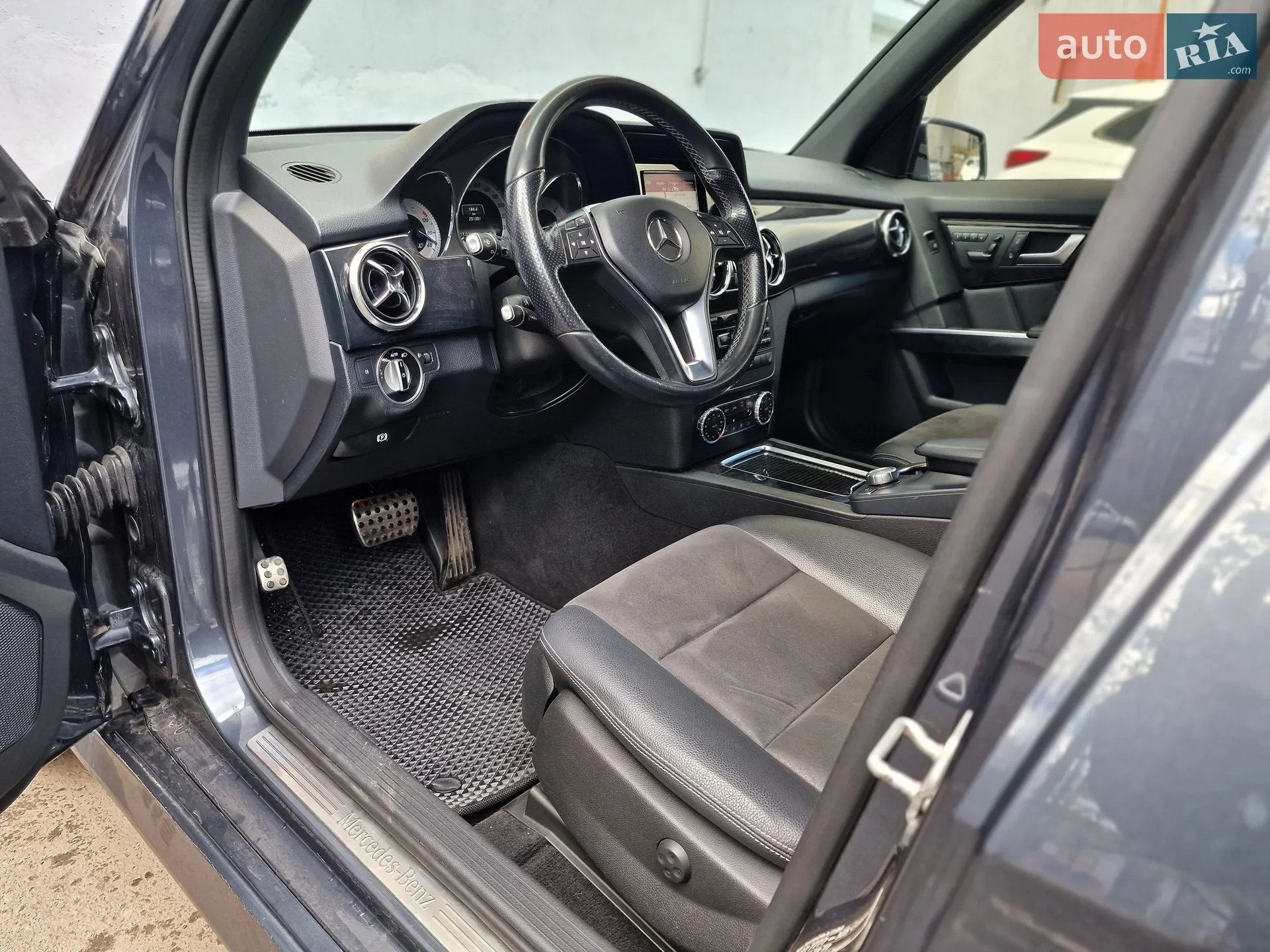 2013 Mercedes-Benz GLK-klasse - мініатюра 37