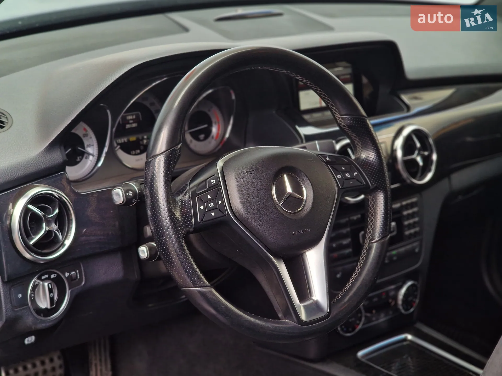2013 Mercedes-Benz GLK-klasse - мініатюра 41