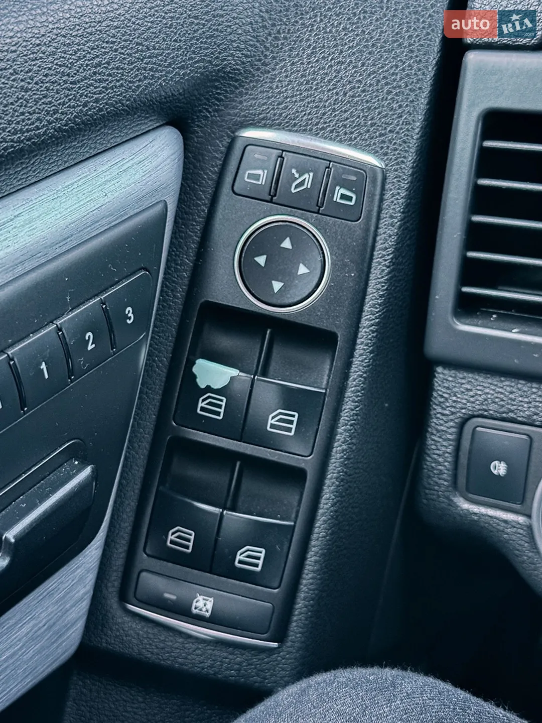 2010 Mercedes-Benz GLK-klasse - мініатюра 60