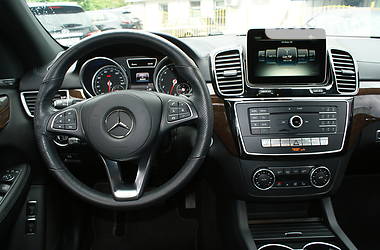 Позашляховик / Кросовер Mercedes-Benz GLS-Class 2017 в 