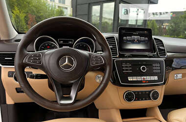 Позашляховик / Кросовер Mercedes-Benz GLS-Class 2016 в 