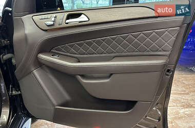 Позашляховик / Кросовер Mercedes-Benz GLS-Class 2016 в 