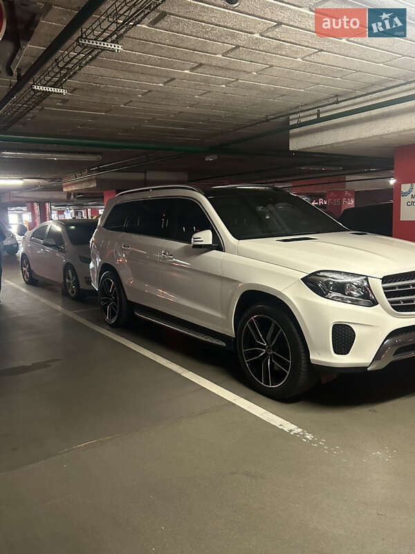 Позашляховик / Кросовер Mercedes-Benz GLS-Class 2017 в Вишневому