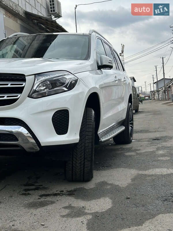 Позашляховик / Кросовер Mercedes-Benz GLS-Class 2017 в Вишневому