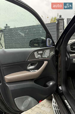 Позашляховик / Кросовер Mercedes-Benz GLS-Class 2021 в 