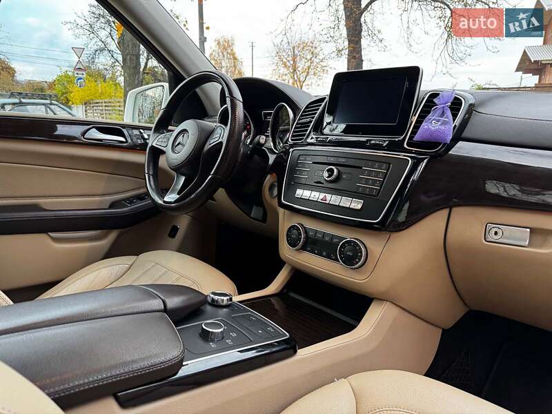 Внедорожник / Кроссовер Mercedes-Benz GLS-Class 2016 в Киеве фото 23 Внедорожник / Кроссовер Mercedes-Benz GLS-Class 2016 в Киеве