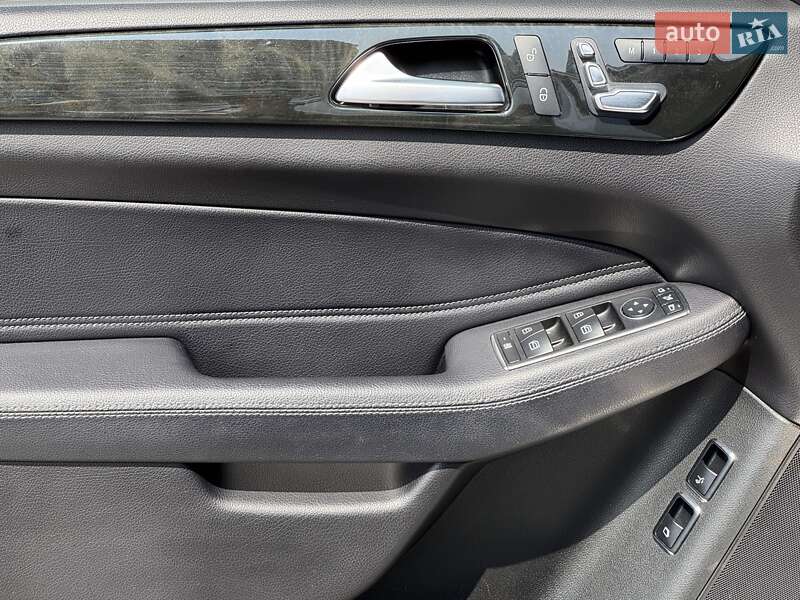 Позашляховик / Кросовер Mercedes-Benz GLS-Class 2018 в Дніпрі фото 47 Позашляховик / Кросовер Mercedes-Benz GLS-Class 2018 в Дніпрі