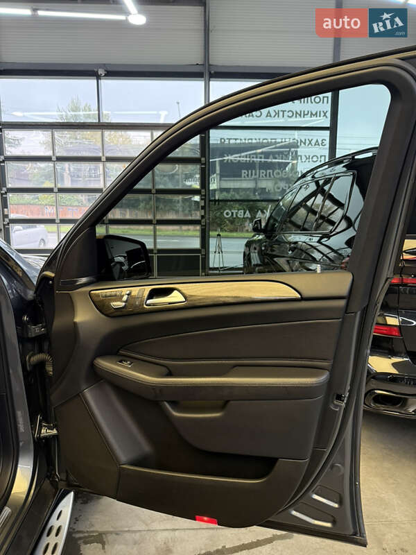 Позашляховик / Кросовер Mercedes-Benz GLS-Class 2016 в Чернівцях