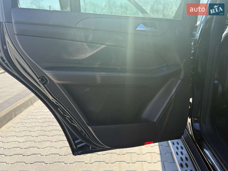 Внедорожник / Кроссовер Mercedes-Benz GLS-Class 2017 в Львове фото 25 Внедорожник / Кроссовер Mercedes-Benz GLS-Class 2017 в Львове