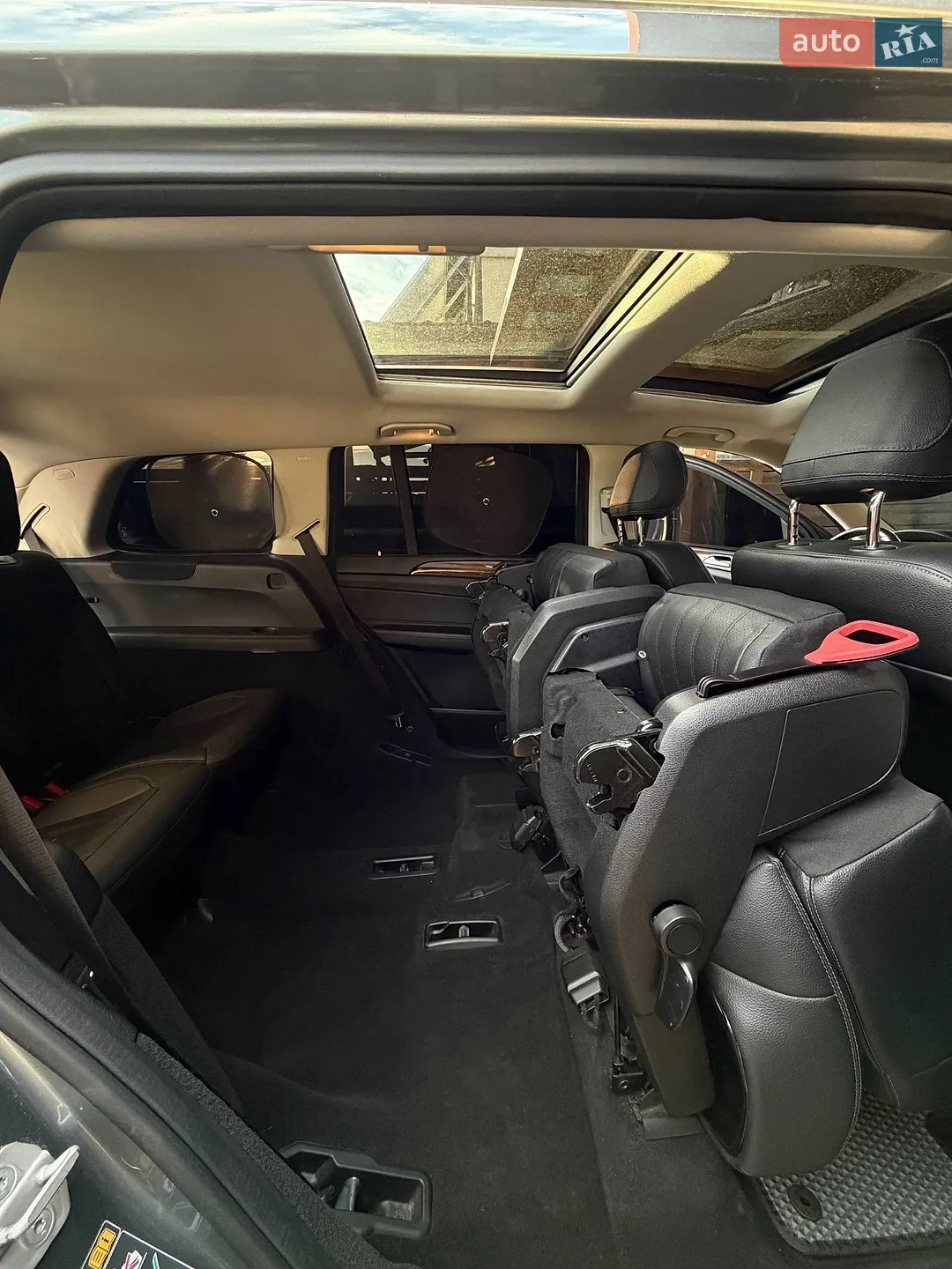 Mercedes-Benz GLS-Class 2017 VIN 4JGDF6EE5HA931442 фото оголошення 4 з 19