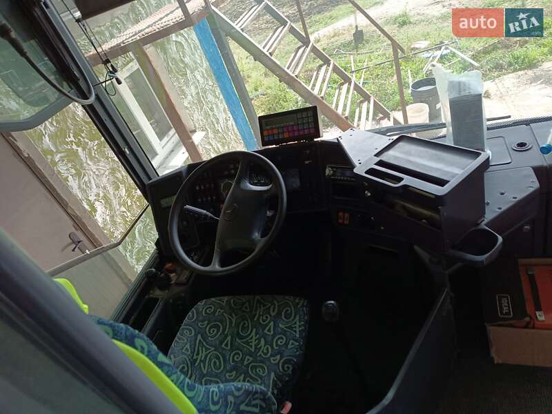 Туристический / Междугородний автобус Mercedes-Benz Integro 1999 в Харькове фото 2 Туристический / Междугородний автобус Mercedes-Benz Integro 1999 в Харькове