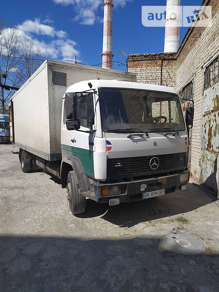 Грузовой фургон Mercedes-Benz LK-Series 1994 в Ровно