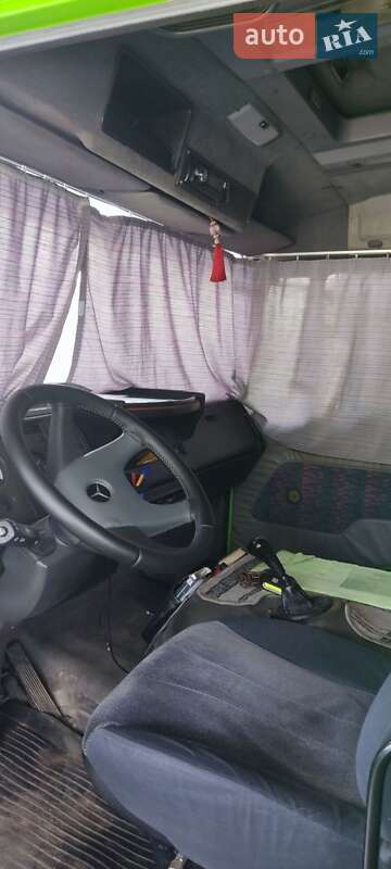 Бензовоз Mercedes-Benz LN-Series 1995 в Запорожье