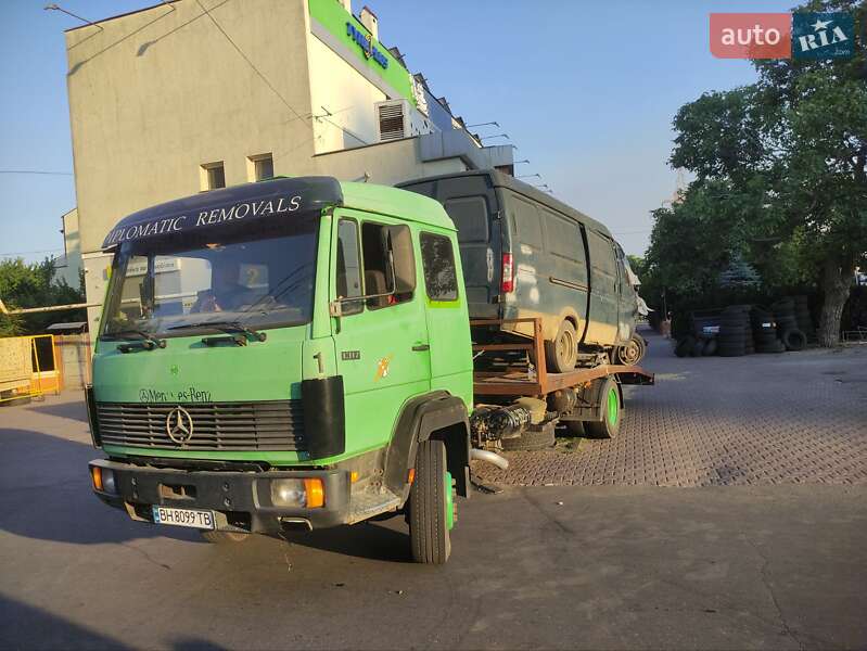 Эвакуатор Mercedes-Benz LN-Series 1994 в Одессе