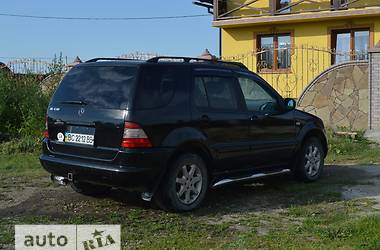 Внедорожник / Кроссовер Mercedes-Benz M-Class 2000 в 