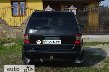 Внедорожник / Кроссовер Mercedes-Benz M-Class 2000 в 
