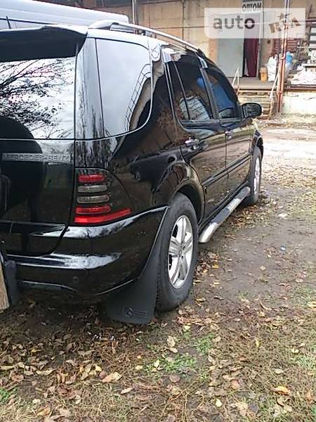 Позашляховик / Кросовер Mercedes-Benz M-Class 2004 в Києві