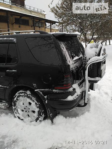 Позашляховик / Кросовер Mercedes-Benz M-Class 2004 в Києві