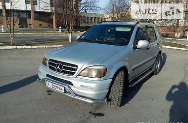 Внедорожник / Кроссовер Mercedes-Benz M-Class 1998 в Виннице