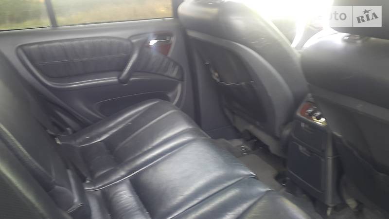 Позашляховик / Кросовер Mercedes-Benz M-Class 2000 в Києві