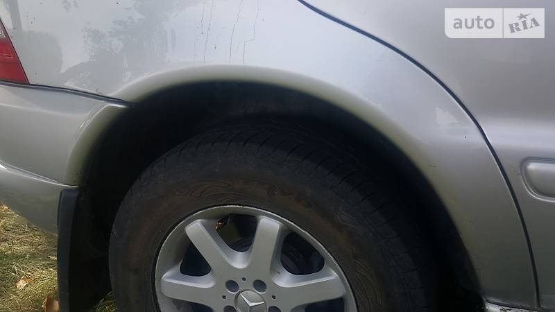 Позашляховик / Кросовер Mercedes-Benz M-Class 2000 в Києві