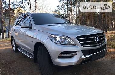 Внедорожник / Кроссовер Mercedes-Benz M-Class 2014 в Киеве