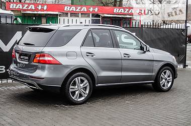 Внедорожник / Кроссовер Mercedes-Benz M-Class 2012 в Киеве