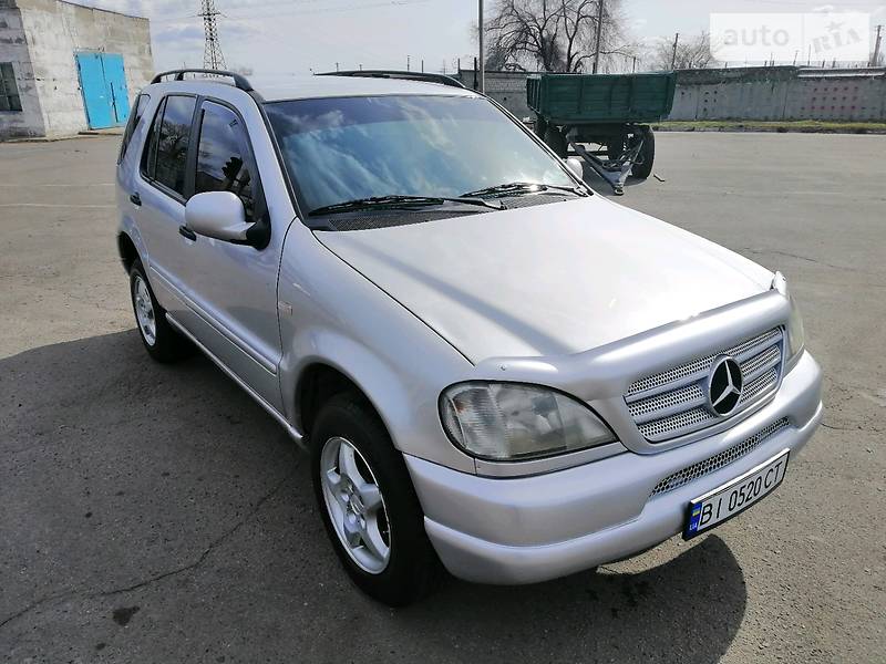 Внедорожник / Кроссовер Mercedes-Benz M-Class 1998 в Горишних Плавнях