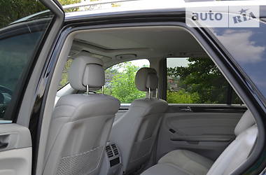 Позашляховик / Кросовер Mercedes-Benz M-Class 2009 в 