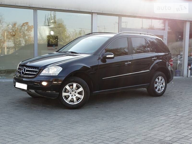 Позашляховик / Кросовер Mercedes-Benz M-Class 2006 в Дніпрі