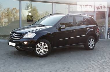 Позашляховик / Кросовер Mercedes-Benz M-Class 2006 в 