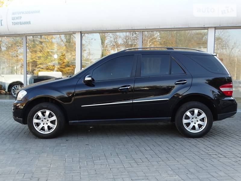 Позашляховик / Кросовер Mercedes-Benz M-Class 2006 в Дніпрі
