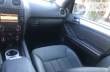 Внедорожник / Кроссовер Mercedes-Benz M-Class 2010 в 