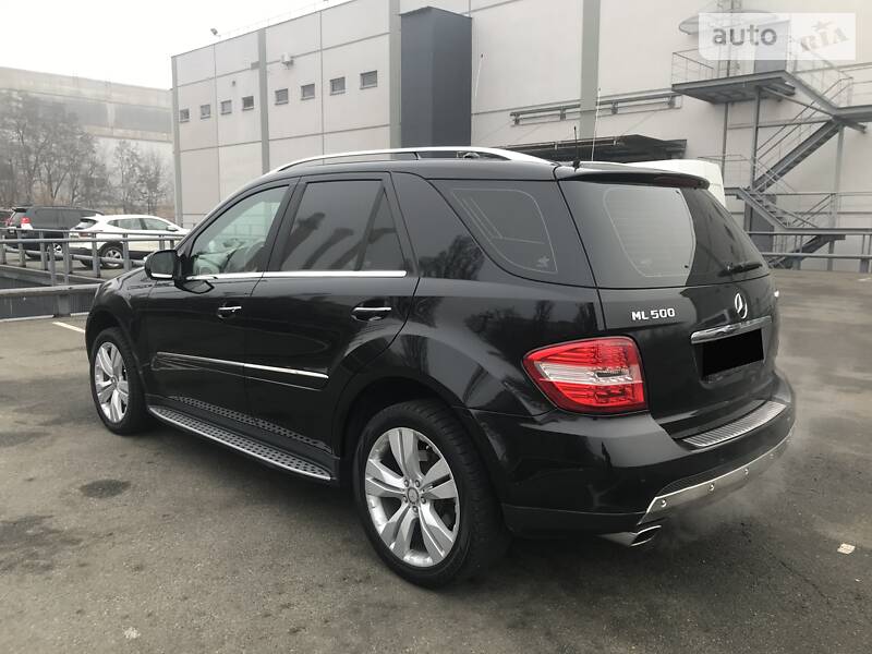 Позашляховик / Кросовер Mercedes-Benz M-Class 2008 в 