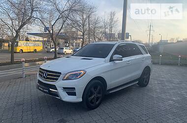 Позашляховик / Кросовер Mercedes-Benz M-Class 2013 в 