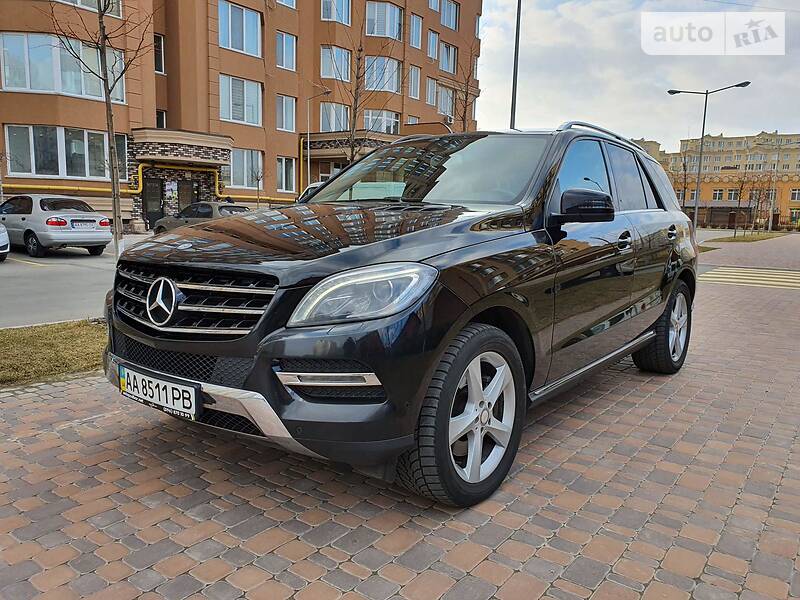Внедорожник / Кроссовер Mercedes-Benz M-Class 2012 в 