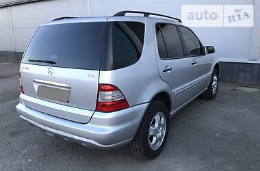 Позашляховик / Кросовер Mercedes-Benz M-Class 2002 в 