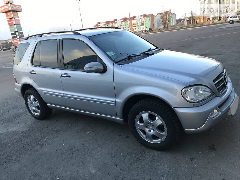 Позашляховик / Кросовер Mercedes-Benz M-Class 2002 в 