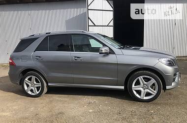 Позашляховик / Кросовер Mercedes-Benz M-Class 2012 в 
