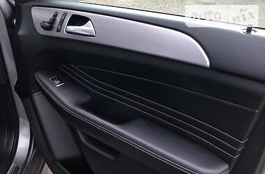 Позашляховик / Кросовер Mercedes-Benz M-Class 2012 в 