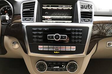 Позашляховик / Кросовер Mercedes-Benz M-Class 2012 в 