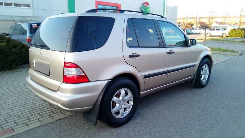 Позашляховик / Кросовер Mercedes-Benz M-Class 2003 в Ужгороді