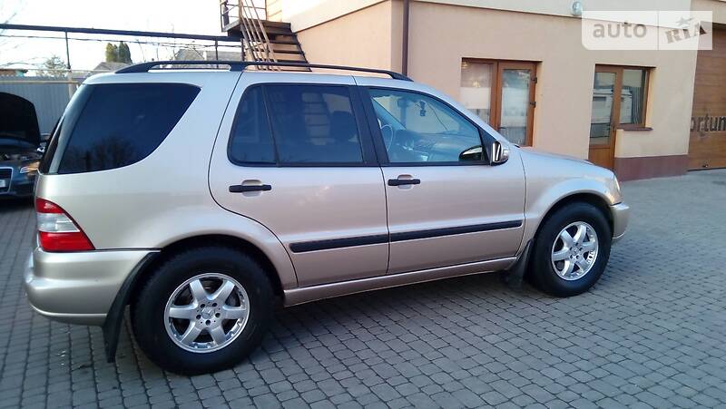 Позашляховик / Кросовер Mercedes-Benz M-Class 2003 в Ужгороді