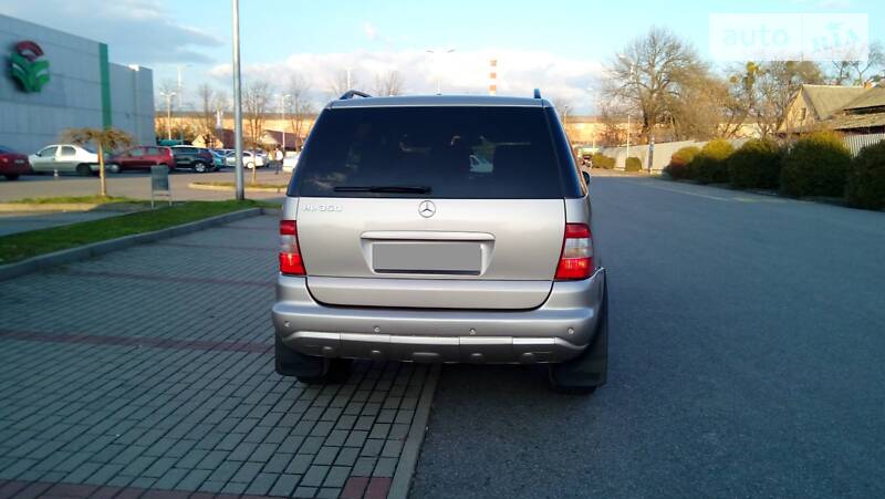 Позашляховик / Кросовер Mercedes-Benz M-Class 2003 в Ужгороді